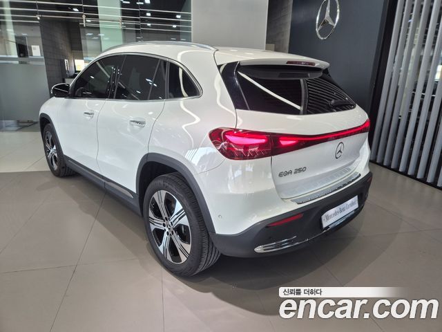 Mercedes-Benz EQA из Кореи Encar