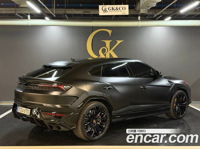 Lamborghini Urus из Кореи Encar