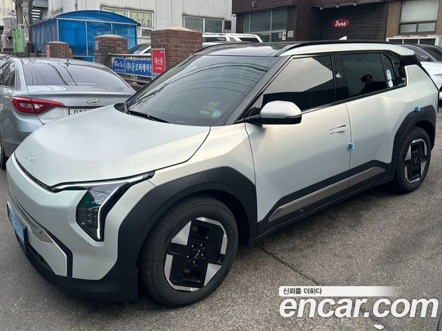 Kia EV3 из Кореи Encar