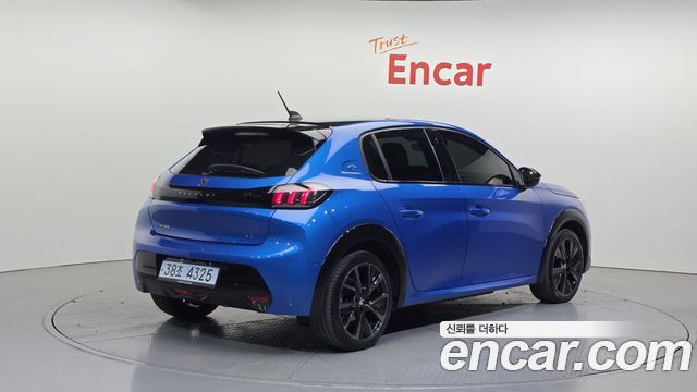 Peugeot 208 из Кореи Encar