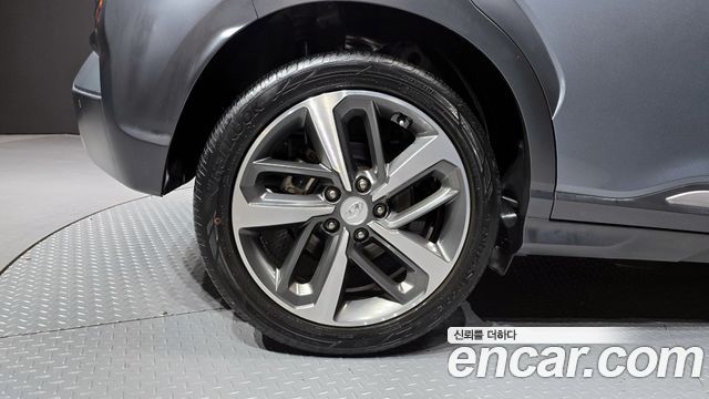 Hyundai Kona из Кореи Encar
