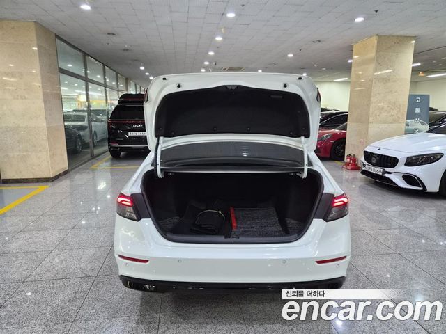 Honda Accord 2.0 Hybrid Touring — пробег 40 483 км