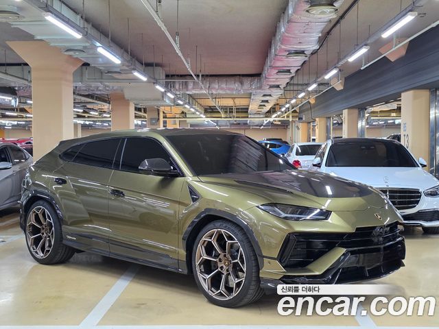 Lamborghini Urus из Кореи Encar