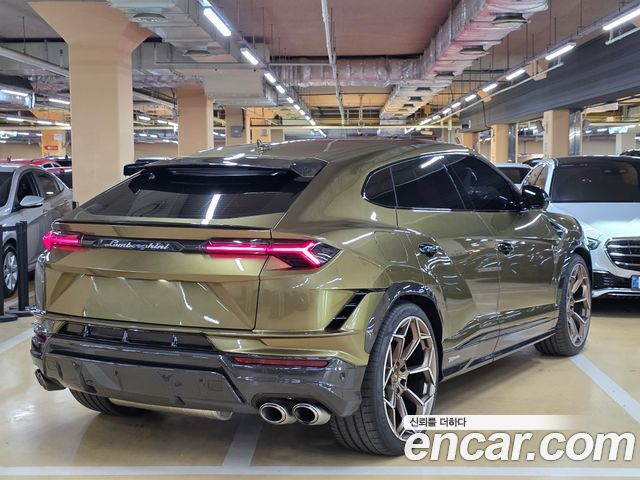 Lamborghini Urus из Кореи Encar