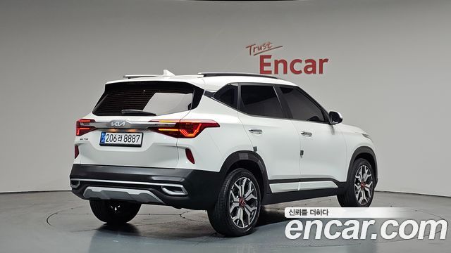 Kia Seltos из Кореи Encar