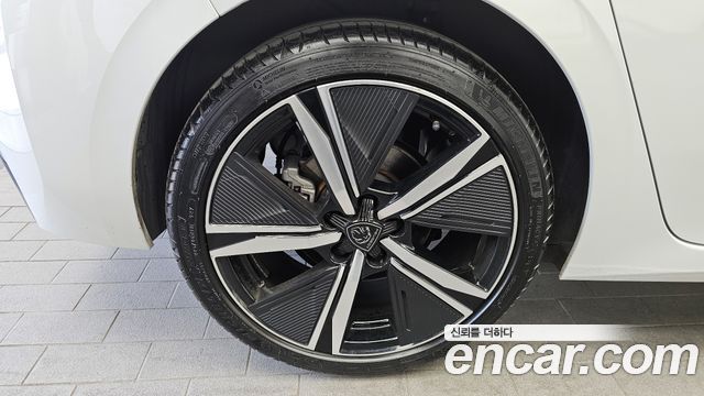 Peugeot 308 1.2 Hybrid GT — пробег 26 388 км