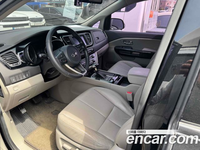 Kia Carnival из Кореи Encar