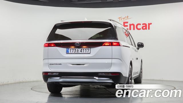 Kia Carnival из Кореи Encar