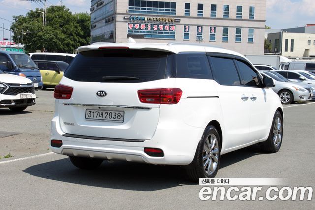 Kia Carnival из Кореи Encar