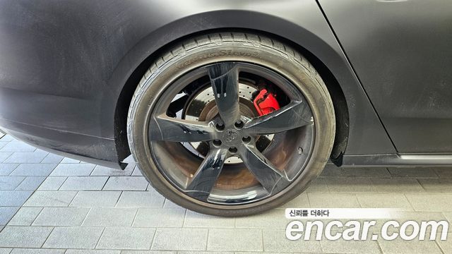 Audi S8 4.0 TFSI quattro D4 — пробег 176 563 км