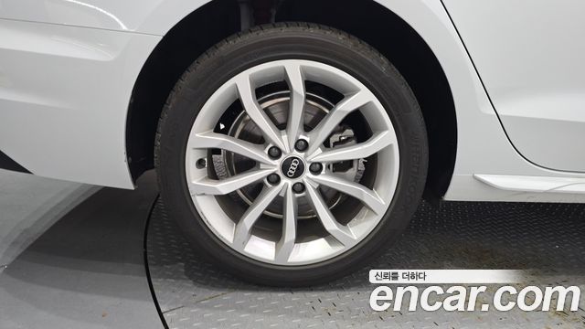 Audi A4 из Кореи Encar