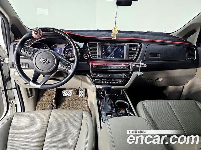 Kia Carnival из Кореи Encar