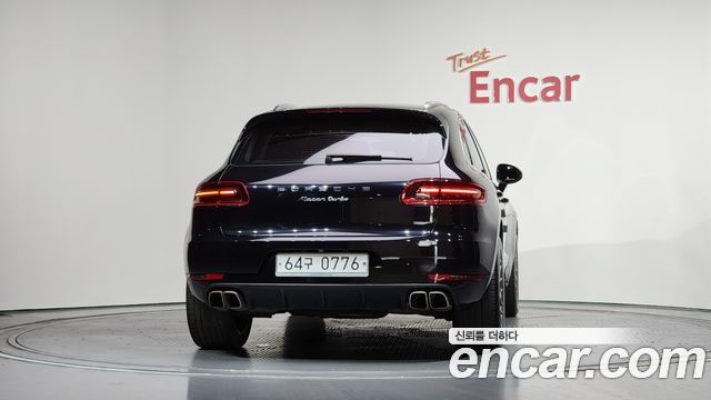 Porsche Macan из Кореи Encar