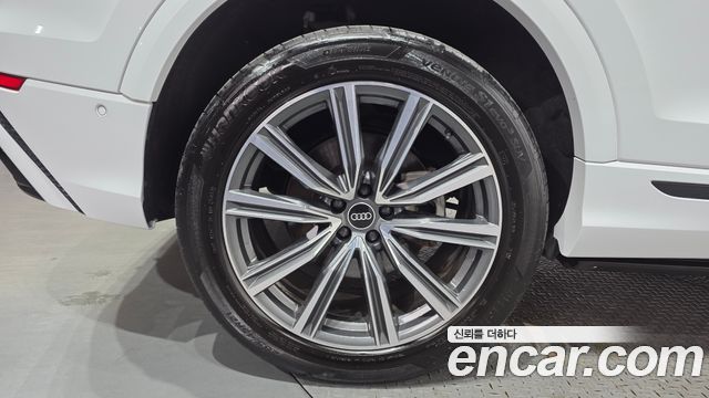 Audi Q8 из Кореи Encar