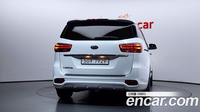 Kia Carnival из Кореи Encar