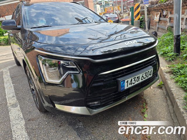 Kia Niro Prestige — пробег 5 500 км — фото 2 из 5