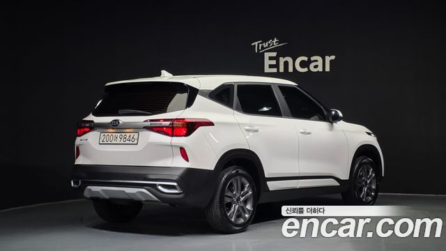 Kia Seltos из Кореи Encar