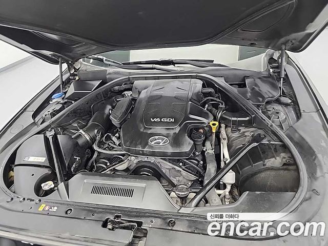 Hyundai Genesis из Кореи Encar