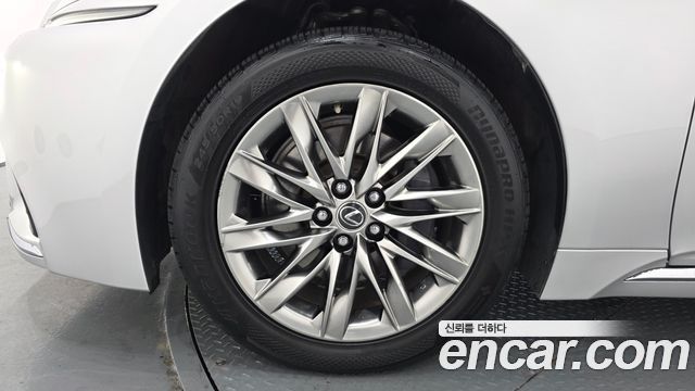 Lexus LS из Кореи Encar