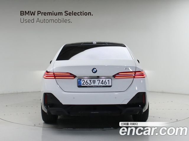 BMW 5-Series 520i M Sport — пробег 4 260 км — фото 3 из 5