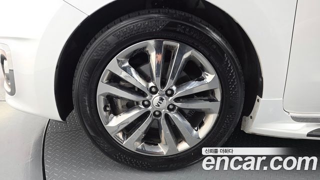 Kia Carnival из Кореи Encar