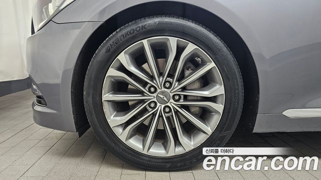 Hyundai Genesis из Кореи Encar