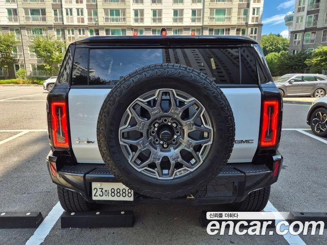 GMC Hummer EV e4WD — пробег 3 500 км — фото 4 из 5