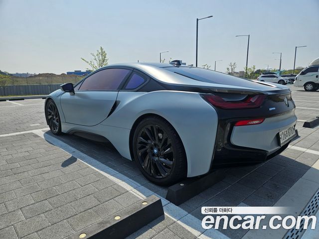 BMW i8 Coupe — пробег 118 000 км — фото 2 из 5
