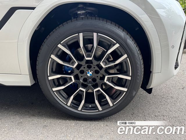 BMW X6 xDrive40i M Sport — пробег 4 300 км — фото 5 из 5