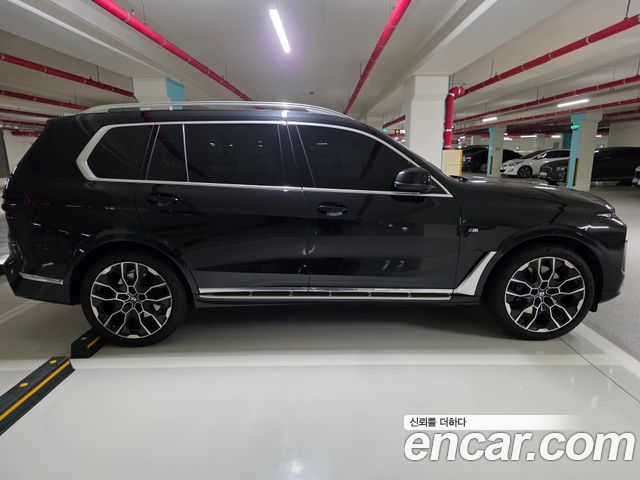 BMW X7 xDrive 40i M Sport 6STR — пробег 21 500 км — фото 4 из 5