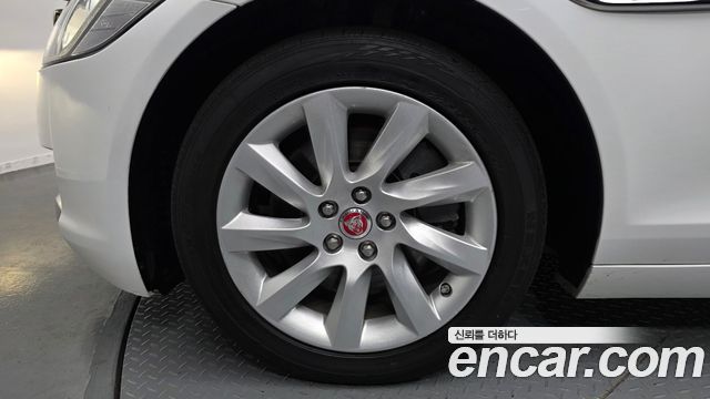 Jaguar XF из Кореи Encar