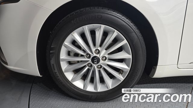 Kia K7 из Кореи Encar