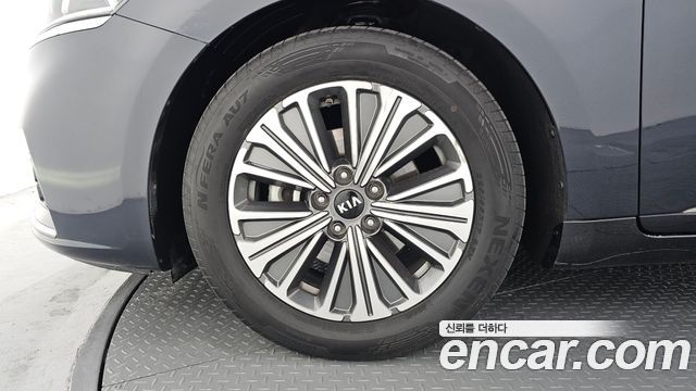 Kia K7 из Кореи Encar
