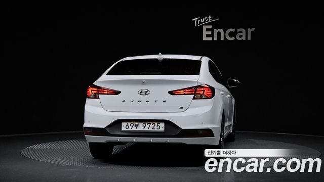 Hyundai AVANTE из Кореи Encar
