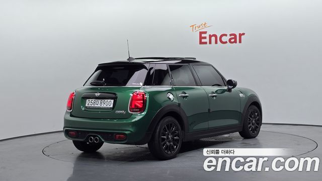 Mini Cooper 5Door Standard 3rd — пробег 71 056 км — фото 2 из 5