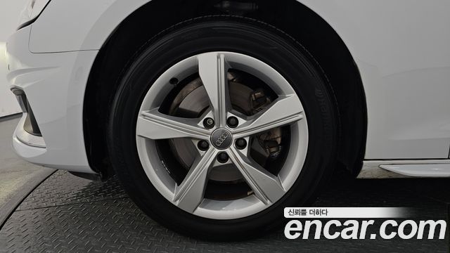 Audi A4 из Кореи Encar