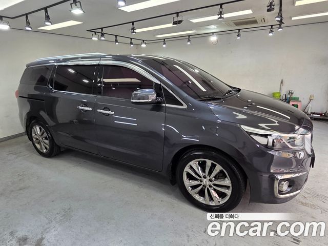 Kia Carnival Gasoline 9-seater Noblesse — пробег 10 720 км — фото 2 из 5