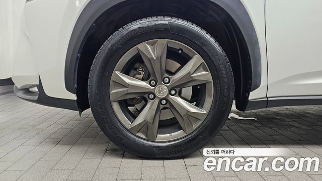 Lexus NX из Кореи Encar
