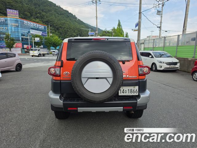 Toyota FJ Cruiser 4WD V6 — пробег 112 359 км