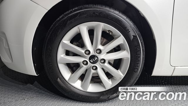 Kia K3 из Кореи Encar