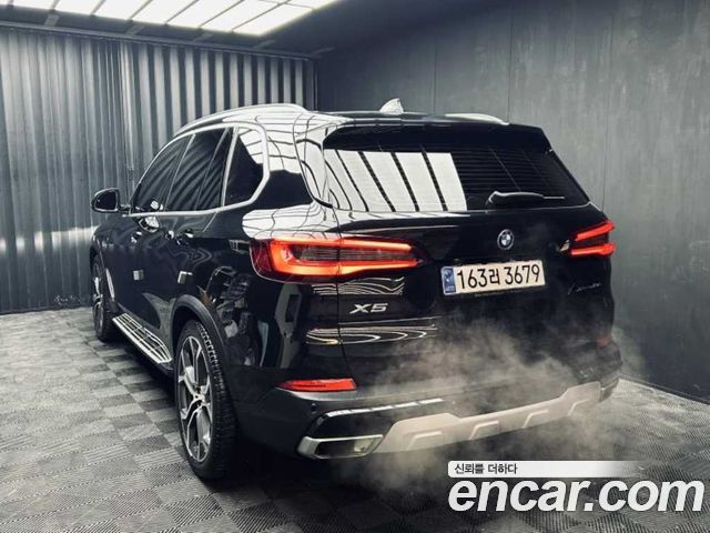 BMW X5 xDrive 45e xLine — пробег 89 144 км — фото 4 из 5