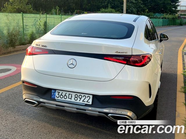 Mercedes-Benz GLC-Class GLC300 4MATIC Coupe — пробег 44 000 км — фото 4 из 5