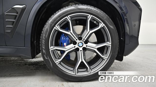 BMW X5 xDrive 40i M Sport — пробег 7 216 км — фото 5 из 5