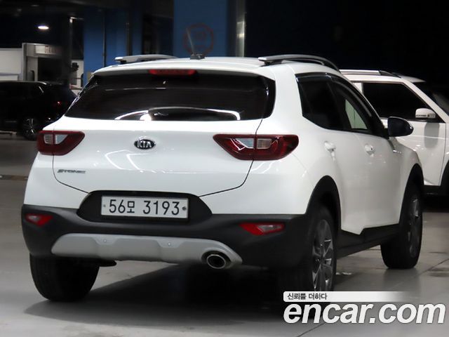 Kia Stonic из Кореи Encar