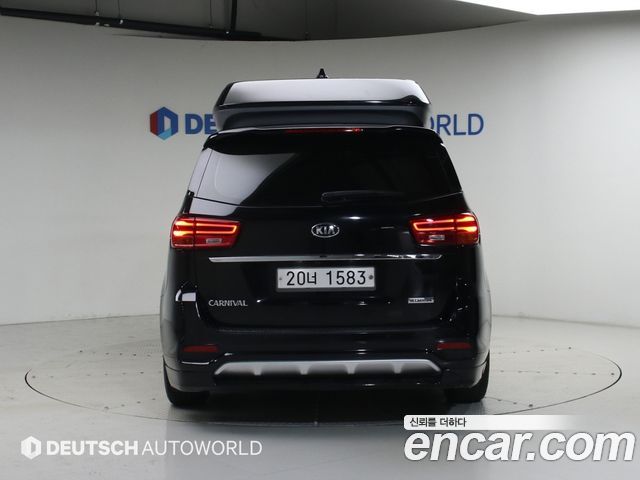 Kia Carnival из Кореи Encar