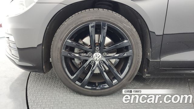 Volkswagen Scirocco 2.0 TDI R-Line — пробег 72 123 км