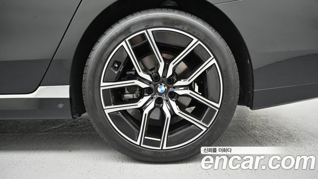 BMW 7-Series 740i xDrive M Sport — пробег 10 244 км — фото 5 из 5