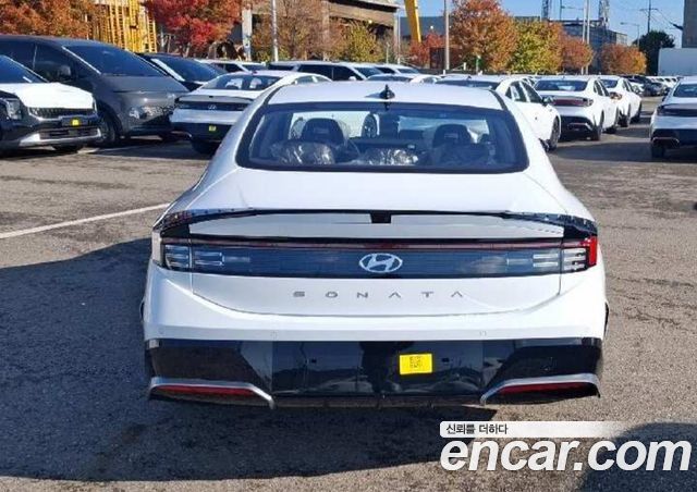 Hyundai Sonata 1.6 Turbo S — пробег 1 км — фото 3 из 5