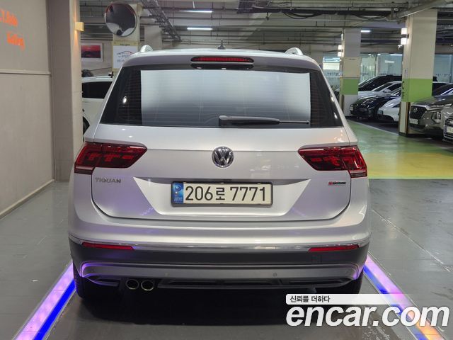 Volkswagen Tiguan 2.0 TDI 4Motion Prestige — пробег 83 000 км — фото 4 из 5