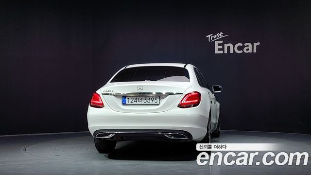 Mercedes-Benz C-Class из Кореи Encar